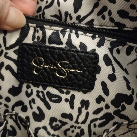 Jessica Simpson Tote Bag in Black Pebble, 4 Pockets, Shoulder Strap and Handles - Picture 8 of 15